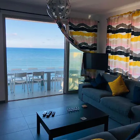 Atlantis Luxury Sea View لارنكا