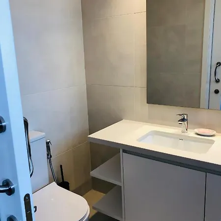 Atlantis Luxury Sea View شقة لارنكا